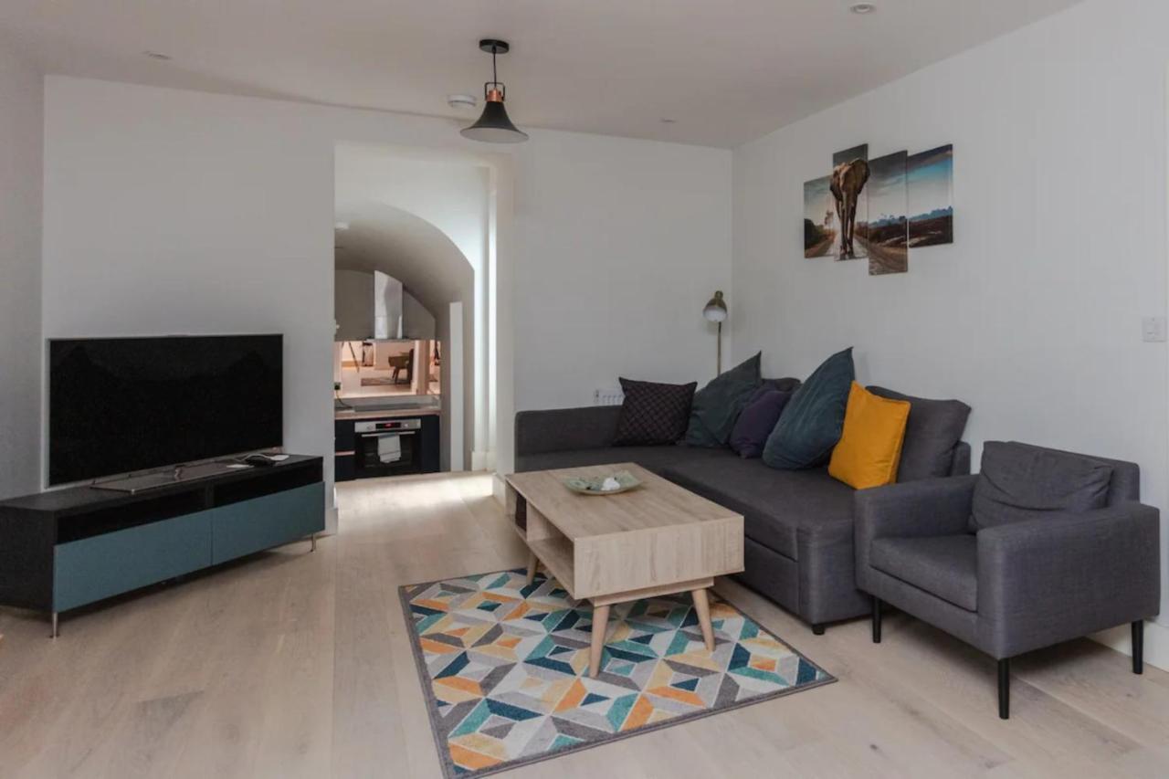 Spacious And Modern Apartment In Pimlico ลอนดอน ภายนอก รูปภาพ
