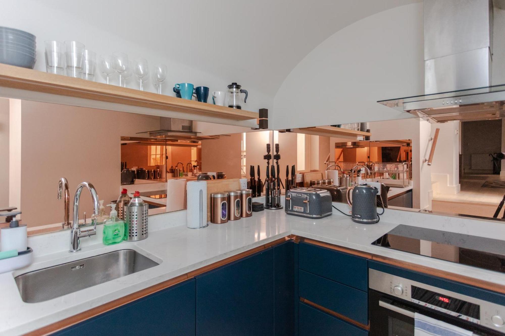 Spacious And Modern Apartment In Pimlico ลอนดอน ภายนอก รูปภาพ