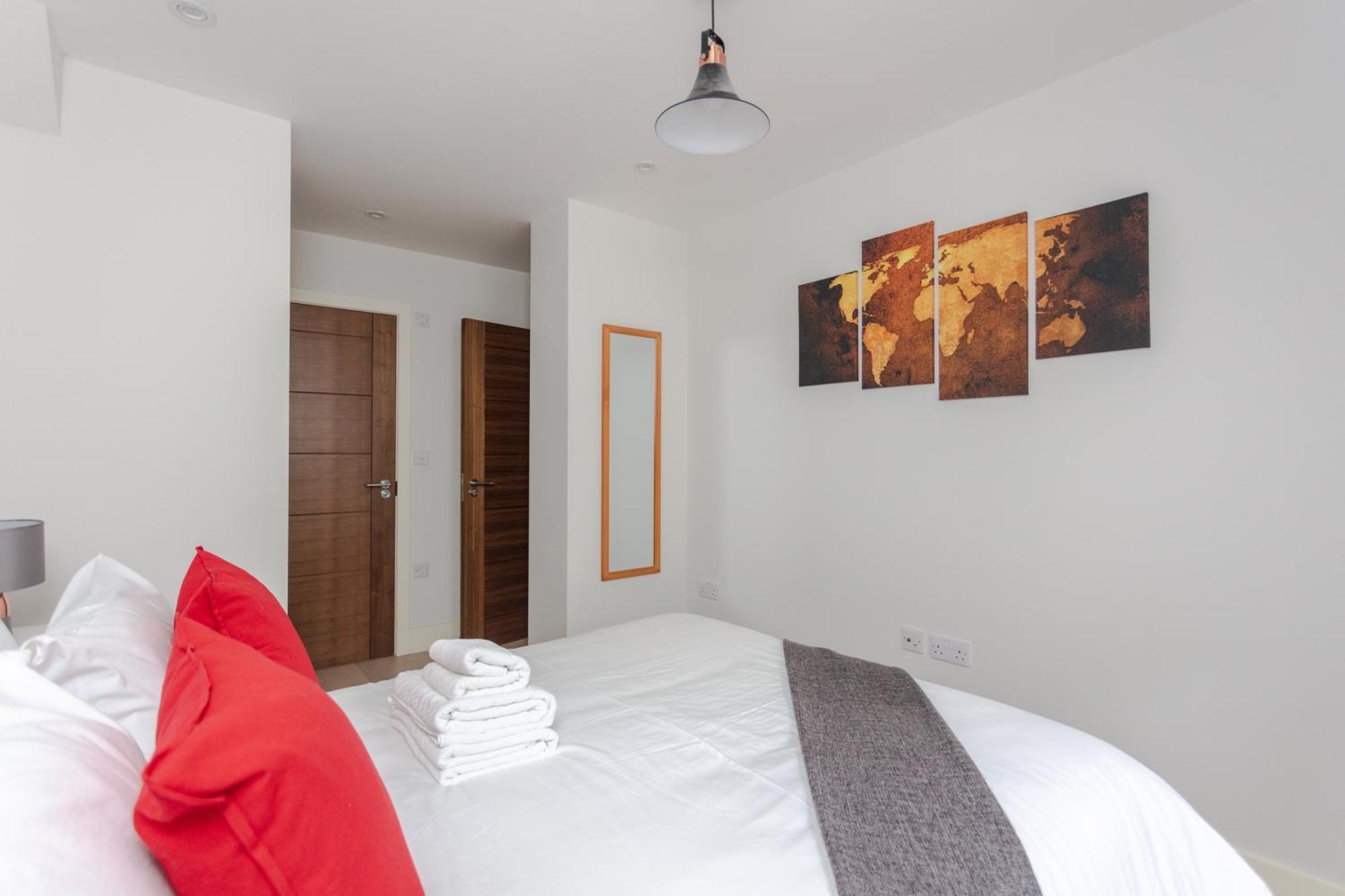 Spacious And Modern Apartment In Pimlico ลอนดอน ภายนอก รูปภาพ