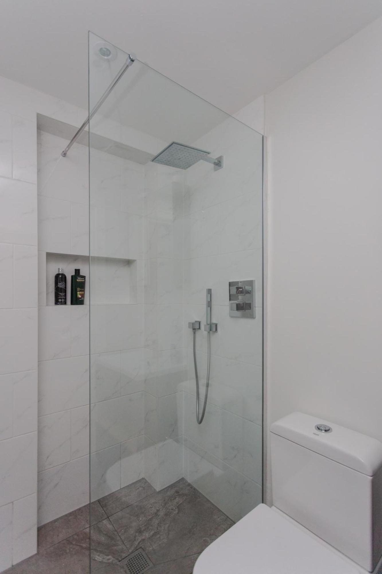 Spacious And Modern Apartment In Pimlico ลอนดอน ภายนอก รูปภาพ