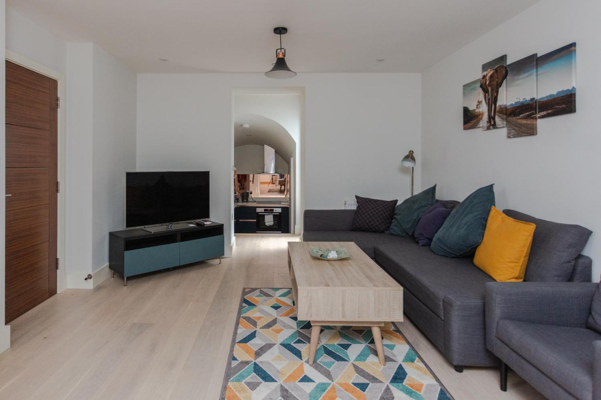 Spacious And Modern Apartment In Pimlico ลอนดอน ภายนอก รูปภาพ